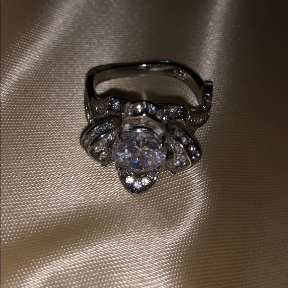 Set of 5 dazzling rings - Picture 6 of 8